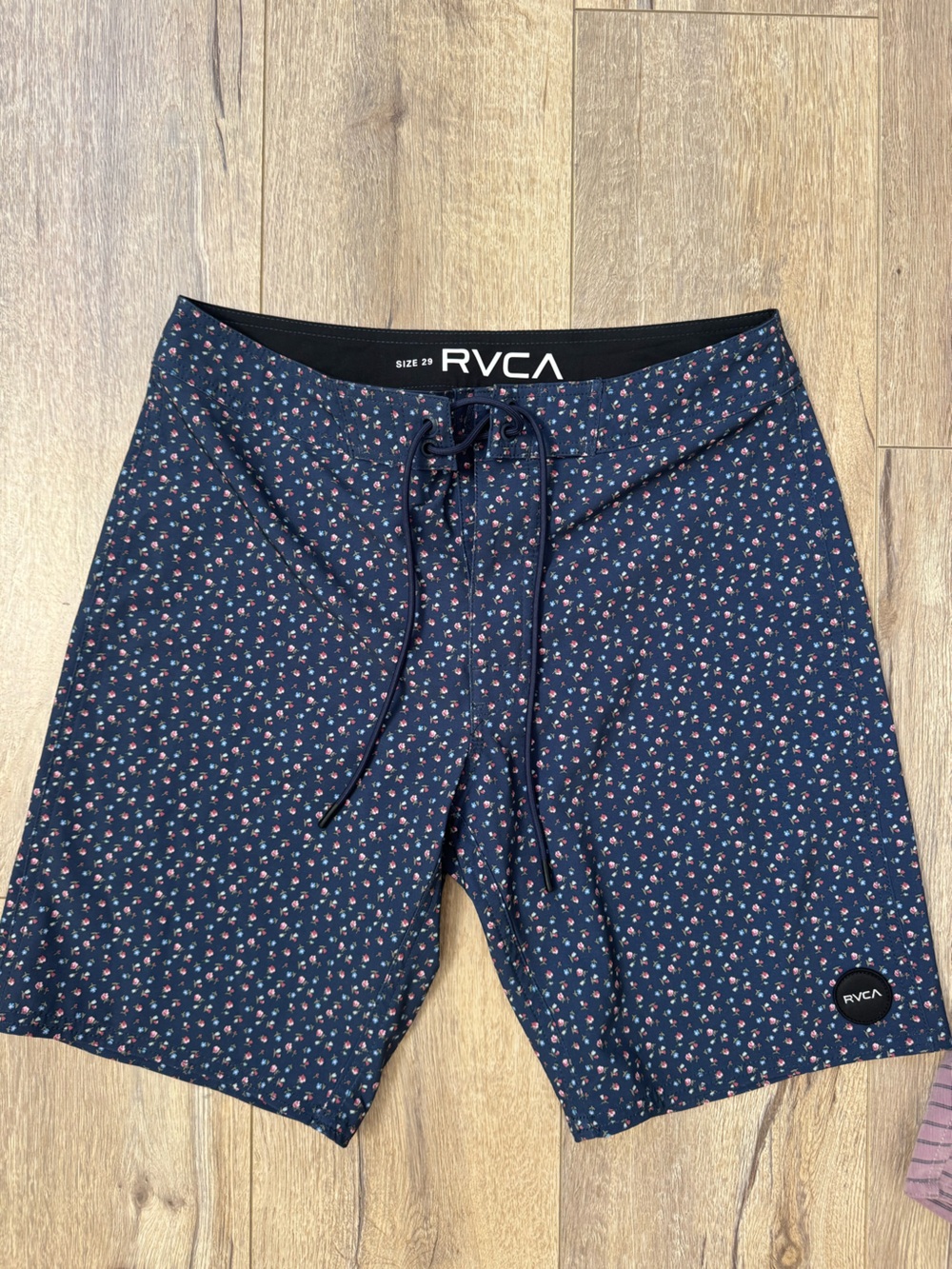 RVCA brand new men’s Navy Board Shorts with Pink Micro Floral Print